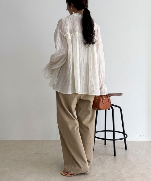 fredy emue（フレディエミュ）の「LINEN混シアー楊柳ブラウス（シャツ/ブラウス・レディース・ブラック/サックスブルー/アイボリー・38）」の7枚目の写真