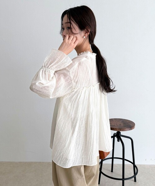fredy emue（フレディエミュ）の「LINEN混シアー楊柳ブラウス（シャツ/ブラウス・レディース・ブラック/サックスブルー/アイボリー・38）」の10枚目の写真