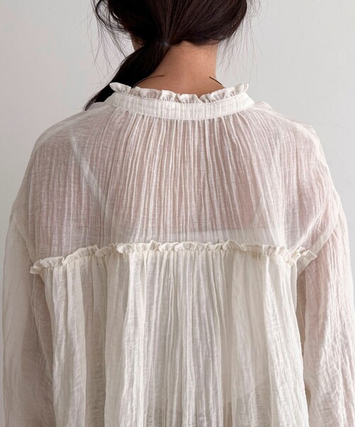 fredy emue（フレディエミュ）の「LINEN混シアー楊柳ブラウス（シャツ/ブラウス・レディース・ブラック/サックスブルー/アイボリー・38）」の17枚目の写真
