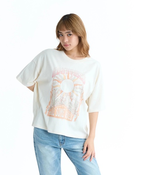 ROXY(ロキシー)の「ROXY ウィメンズ ROXY VIBES Tシャツ 【2026年春夏モデル】/ロキシー半袖Tシャツ(Tシャツ/カットソー・レディース・ナチュラル/ピンク/ブラック・MEDIUM/SMALL/LARGE)」の1枚目の写真