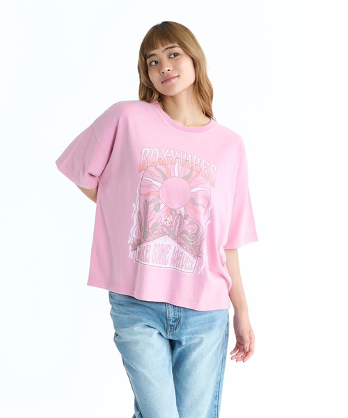 ROXY(ロキシー)の「ROXY ウィメンズ ROXY VIBES Tシャツ 【2026年春夏モデル】/ロキシー半袖Tシャツ(Tシャツ/カットソー・レディース・ナチュラル/ピンク/ブラック・MEDIUM/SMALL/LARGE)」の3枚目の写真