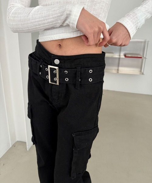 4INT.(フォイント)の「【ベルトSET/取り外し可能】スタッズ ベルト ブーツカット カーゴパンツ(その他パンツ・レディース・ブラック・S/L/M)」の14枚目の写真