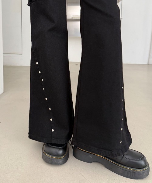 4INT.(フォイント)の「【ベルトSET/取り外し可能】スタッズ ベルト ブーツカット カーゴパンツ(その他パンツ・レディース・ブラック・S/L/M)」の15枚目の写真
