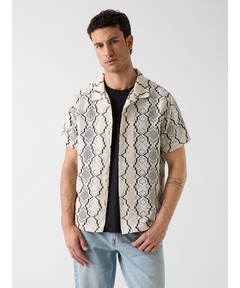 GUESS | GUESS(ゲス) JAPAN 公式オンラインストア | GUESS JAPAN