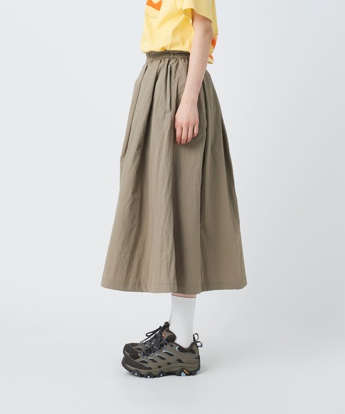 Snow Peak（スノーピーク）の「Snow Peak / Nylon Washer Skirt ナイロンワッシャースカート（スカート・レディース・グレイッシュベージュ/チャコール・3/2/1）」の7枚目の写真