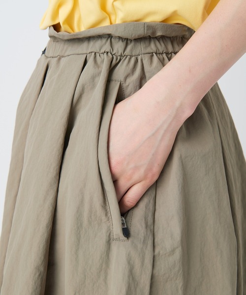 Snow Peak（スノーピーク）の「Snow Peak / Nylon Washer Skirt ナイロンワッシャースカート（スカート・レディース・グレイッシュベージュ/チャコール・3/2/1）」の11枚目の写真