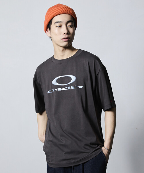FREAK'S STORE（フリークスストア）の「OAKLEY/オークリー 限定展開 NEW RETRO TEE X-METAL 3.0（Tシャツ/カットソー・メンズ・ブラック/オフホワイト/チャコールグレー・SMALL/MEDIUM/LARGE）」の18枚目の写真
