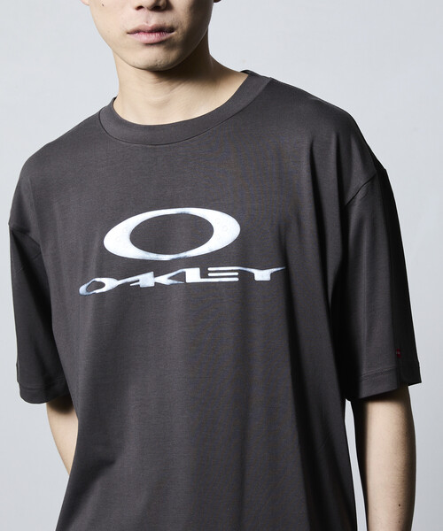 FREAK'S STORE（フリークスストア）の「OAKLEY/オークリー 限定展開 NEW RETRO TEE X-METAL 3.0（Tシャツ/カットソー・メンズ・ブラック/オフホワイト/チャコールグレー・SMALL/MEDIUM/LARGE）」の22枚目の写真
