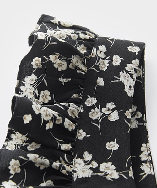 SAISON DE PAPILLON(セゾンドパピヨン)の「【ZOZO限定】【新作登場】レディース 花柄 ミモレ丈 ワンピース Vネック ウエストマーク フリル きれいめ(ワンピース・レディース・ブラック・M)」の16枚目の写真