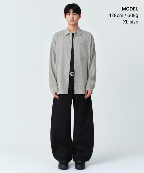 MUSINSA STANDARD（ムシンサスタンダード）の「リラックスドクリンクルヘリンボーンシャツ[ライトグレー]（シャツ/ブラウス・メンズ・その他・SMALL/MEDIUM/LARGE/X-LARGE/2XL）」の2枚目の写真