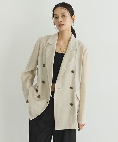 GARAGE OF GOOD CLOTHING(ガレージオブグッドクロージング)の「【日本製】シアーダブルブレストテーラードジャケット(テーラードジャケット・レディース・ベージュ/ホワイト/ネイビー・FREE)」の2枚目の写真