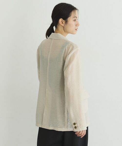GARAGE OF GOOD CLOTHING(ガレージオブグッドクロージング)の「【日本製】シアーダブルブレストテーラードジャケット(テーラードジャケット・レディース・ベージュ/ホワイト/ネイビー・FREE)」の8枚目の写真