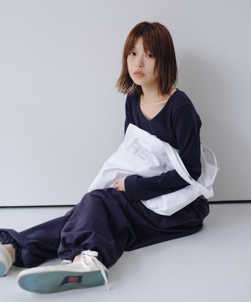 OHESHIO（オヘシオ）の「ESSENTIAL VINTAGE LOGO ECO BAG, WHITE（エコバッグ/サブバッグ・レディース・その他・FREE）」の8枚目の写真