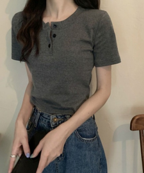 SallyLunn(サリーラン)の「ヘンリーネックコンパクトTシャツ(Tシャツ/カットソー・レディース・ホワイト/ブラック/グレー・MEDIUM/LARGE)」の13枚目の写真