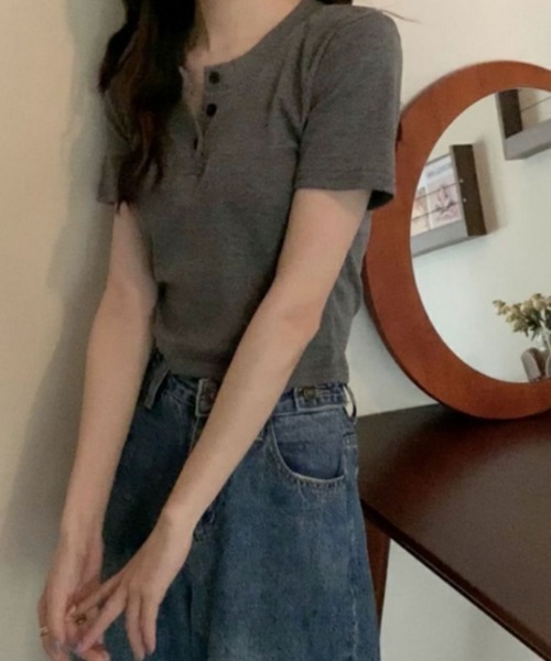 SallyLunn(サリーラン)の「ヘンリーネックコンパクトTシャツ(Tシャツ/カットソー・レディース・ホワイト/ブラック/グレー・MEDIUM/LARGE)」の15枚目の写真