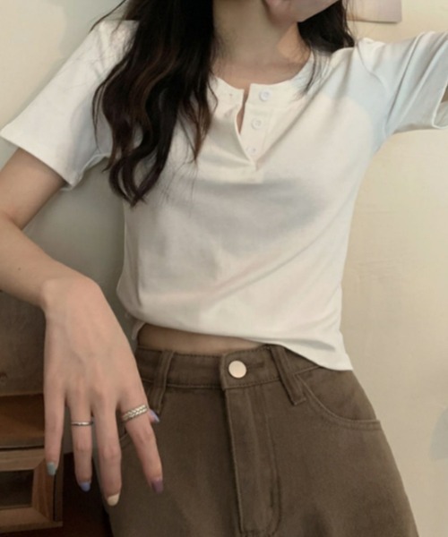 SallyLunn(サリーラン)の「ヘンリーネックコンパクトTシャツ(Tシャツ/カットソー・レディース・ホワイト/ブラック/グレー・MEDIUM/LARGE)」の21枚目の写真