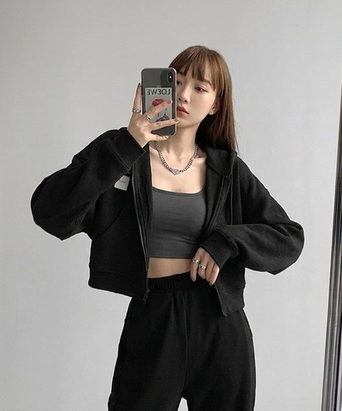 VIBGYOR(ヴィブジョー)の「【EIZZ/アイズ】ショート丈 ワッフル クロップド ジップアップ パーカー(パーカー・レディース・ホワイト/ブラック/ライトグレー・FREE)」の12枚目の写真