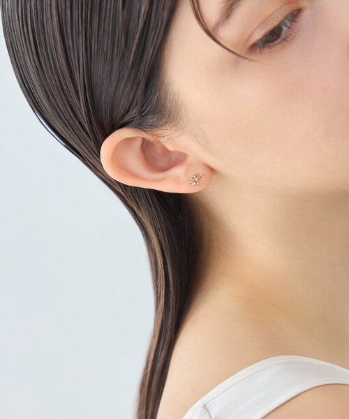 ete（エテ）の「[ゾディアック] K10YG ダイヤモンド ピアス /いて座（ピアス（片耳用）・レディース・イエローゴールド・FREE）」の4枚目の写真