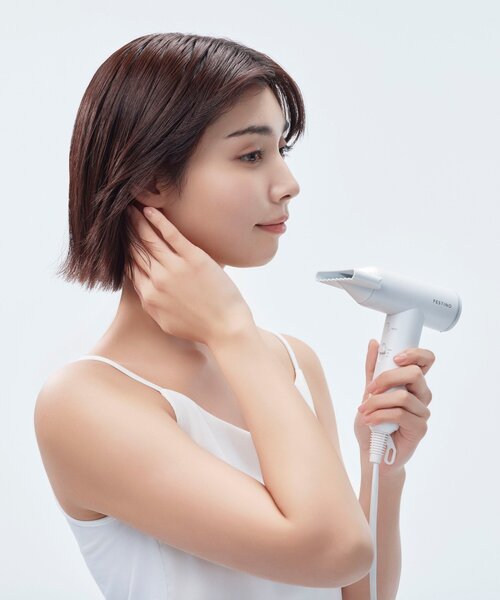 FESTINO フェスティノ】ツヤモイストドライヤーLight（美容器具