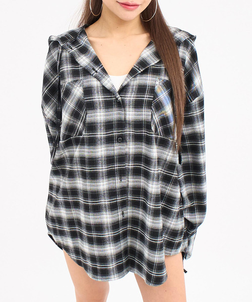 ANAP（アナップ）の「フード付 ビッグシルエット シャツ（シャツ/ブラウス・レディース・ブラック×ホワイト/ブラック・F）」の21枚目の写真