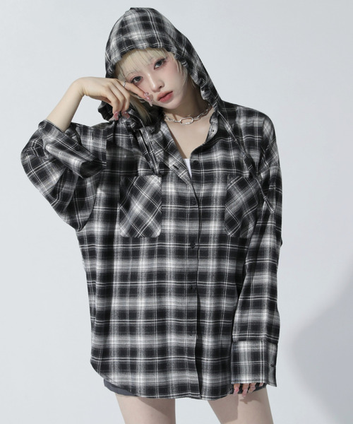 ANAP（アナップ）の「フード付 ビッグシルエット シャツ（シャツ/ブラウス・レディース・ブラック×ホワイト/ブラック・F）」の3枚目の写真