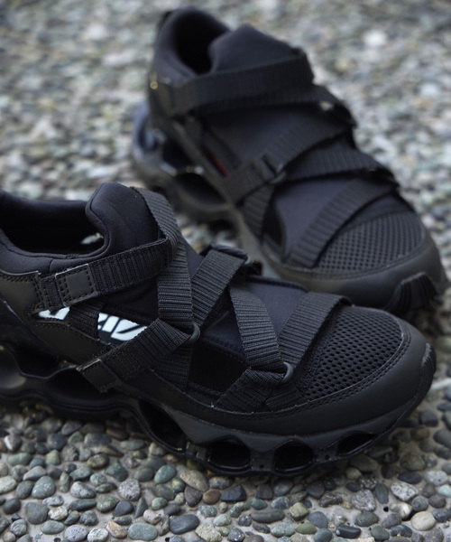 SLOBE IENA（スローブイエナ）の「MIZUNO/ミズノ wave prophecy strap（スニーカー・レディース・ライトグレー/ブラック・25cm/24cm/23cm）」の14枚目の写真