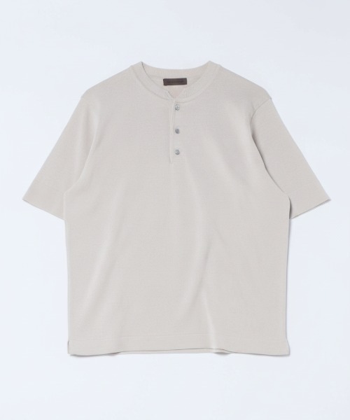 Rinascente(リナシェンテ)の「【Rinascente/リナシェンテ】Molesey ヘンリーネック サイドスリット ニット(ニット/セーター・メンズ・ブラック/グレイッシュベージュ/チャコールグレー/ホワイト/ダークブラウン/ライトグレー/インディゴブルー/ネイビー・SMALL/MEDIUM/LARGE/X-LARGE)」の4枚目の写真