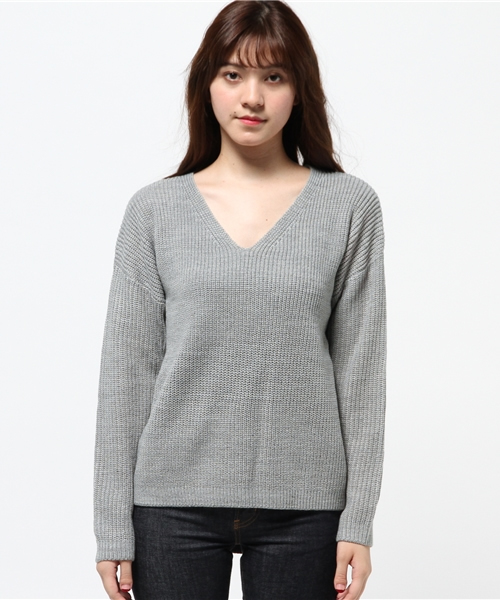 MOUSSY（マウジー）の「Vneck KNIT TOPS（ニット/セーター・レディース・トップグレー/オレンジ系その他/オフホワイト/ライトブルー・FREE）」の5枚目の写真