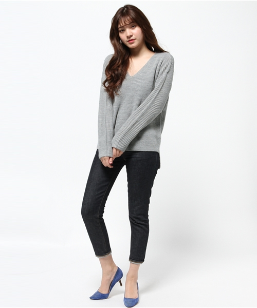 MOUSSY（マウジー）の「Vneck KNIT TOPS（ニット/セーター・レディース・トップグレー/オレンジ系その他/オフホワイト/ライトブルー・FREE）」の8枚目の写真