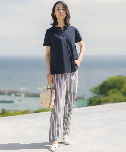 J.PRESS Ladies(J.プレス レディス)の「プレーティングジャージー チュニック丈 カットソー(Tシャツ/カットソー・レディース・グレー系/ライトグレー系/ローズ系/ネイビー系・SMALL)」の6枚目の写真