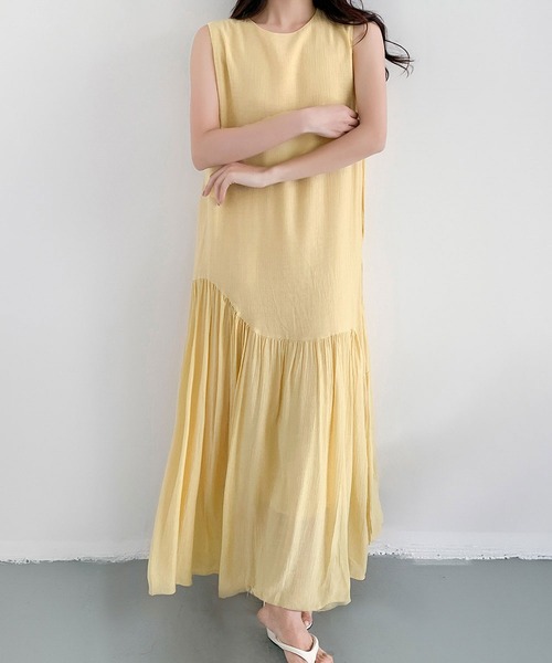 LOWO(ロワ)の「アシンメトリー切替えティアードノースリーブロングワンピース(ワンピース・レディース・ブルー/イエロー/オフホワイト/ブラック・FREE)」の7枚目の写真