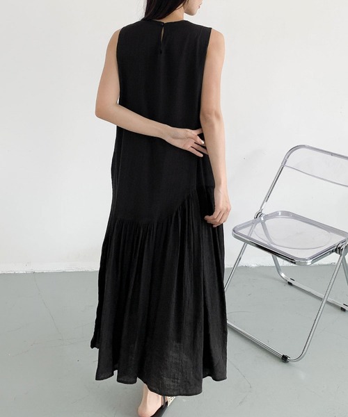 LOWO(ロワ)の「アシンメトリー切替えティアードノースリーブロングワンピース(ワンピース・レディース・ブルー/イエロー/オフホワイト/ブラック・FREE)」の18枚目の写真