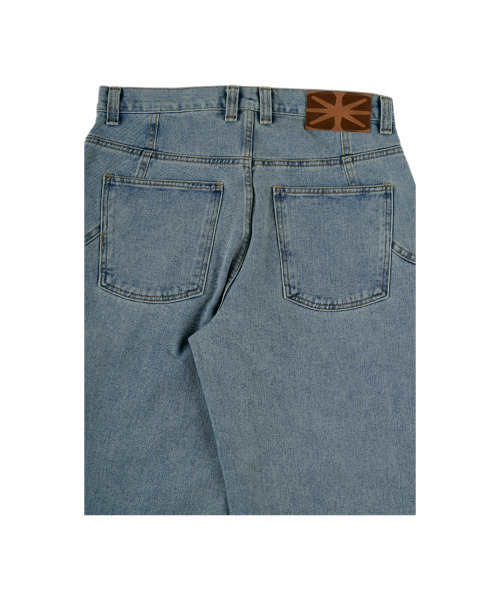 ERTR(イーアールティーアール)の「Marvin Circle Rivet Denim Pants Light Blue(デニムパンツ・レディース・その他・SMALL/MEDIUM/LARGE)」の5枚目の写真