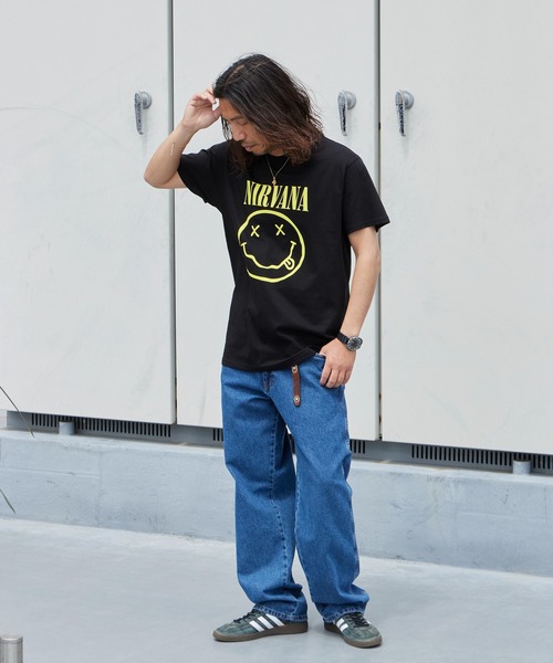 NIRVANA（ニルヴァーナ）の「Nirvana Yellow Happy Face Unisex Black T Shirt 2026年 夏 夏服（Tシャツ/カットソー・メンズ・ブラック・S/M/L/XL）」の9枚目の写真