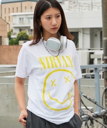 NIRVANA（ニルヴァーナ）の「Nirvana/ニルヴァーナ Yellow Happy Face Unisex Black T Shirt 2026年 夏 夏服（Tシャツ/カットソー）」