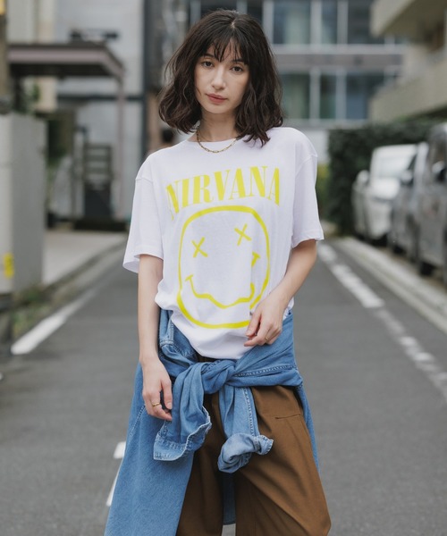NIRVANA(ニルヴァーナ)の「Nirvana/ニルヴァーナ Yellow Happy Face Unisex Black T Shirt 秋 秋服 2026年秋冬(Tシャツ/カットソー・メンズ・ブラック/ホワイト/ブラック×ホワイト・S/M/L/XL)」の22枚目の写真