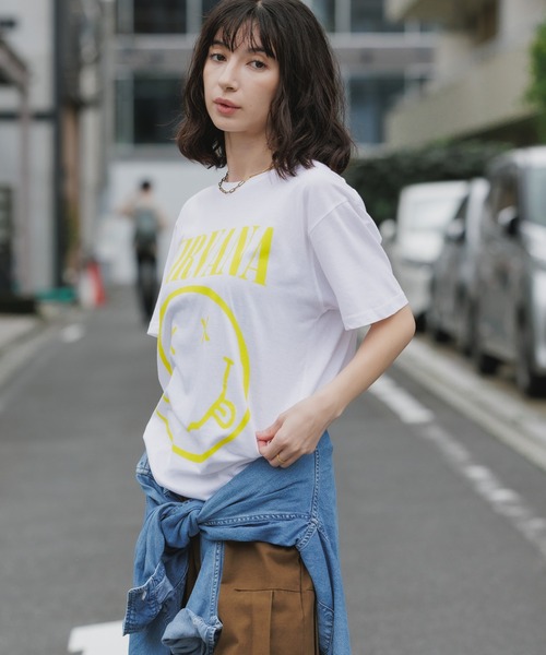 NIRVANA(ニルヴァーナ)の「Nirvana/ニルヴァーナ Yellow Happy Face Unisex Black T Shirt 秋 秋服 2026年秋冬(Tシャツ/カットソー・メンズ・ブラック/ホワイト/ブラック×ホワイト・S/M/L/XL)」の10枚目の写真
