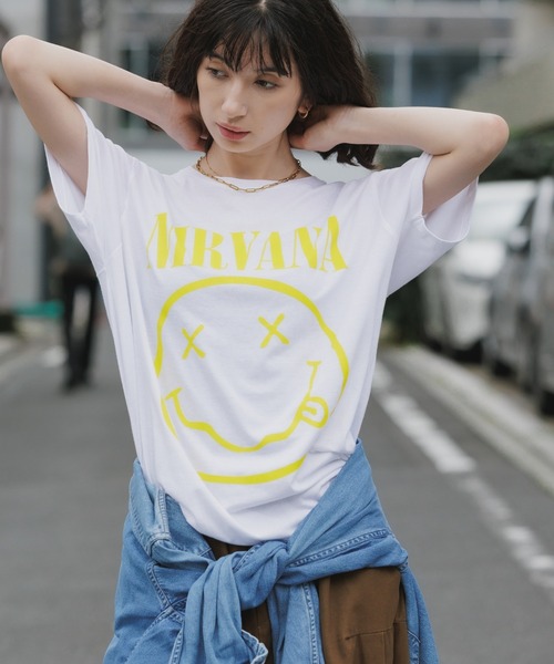 NIRVANA(ニルヴァーナ)の「Nirvana/ニルヴァーナ Yellow Happy Face Unisex Black T Shirt 秋 秋服 2026年秋冬(Tシャツ/カットソー・メンズ・ブラック/ホワイト/ブラック×ホワイト・S/M/L/XL)」の8枚目の写真