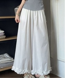 裾フリル付きワイドパンツ