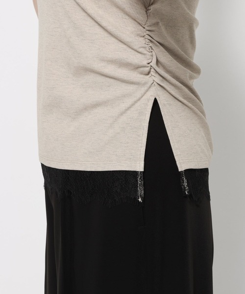 HARE（ハレ）の「レースドッキングヘンリーVネックカットソー(HARE)（Tシャツ/カットソー・レディース・グレイッシュベージュ/ブラック・FREE）」の3枚目の写真