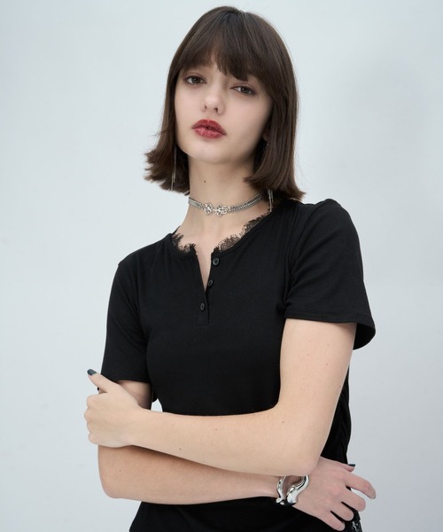 HARE（ハレ）の「レースドッキングヘンリーVネックカットソー(HARE)（Tシャツ/カットソー・レディース・グレイッシュベージュ/ブラック・FREE）」の12枚目の写真