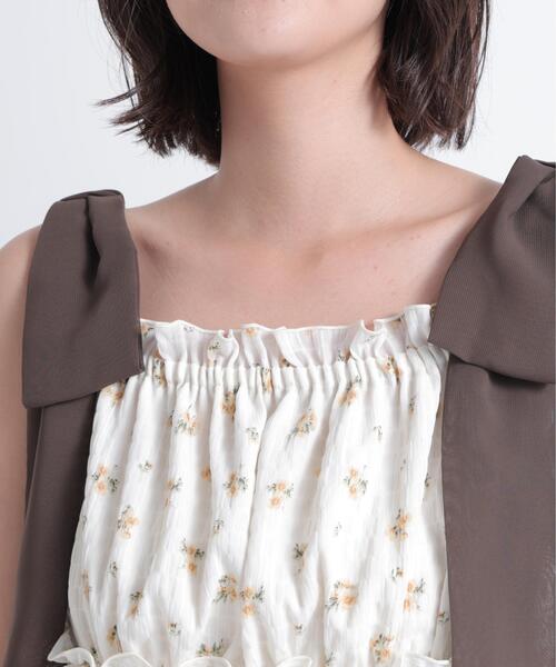 NATURAL BEAUTY BASIC（ナチュラルビューティーベーシック）の「フラワーショルダーリボンキャミ（シャツ/ブラウス・レディース・ネイビー系/ベージュ系その他・ﾌﾘ-）」の12枚目の写真