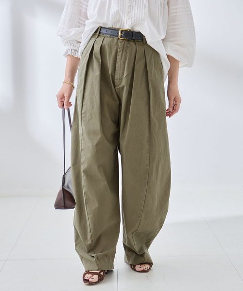 journal standard L'essage(ジャーナルスタンダードレサージュ)の「BALLOONワイドチノパンツ(チノパンツ・レディース・ベージュ/カーキ・38/36)」の2枚目の写真
