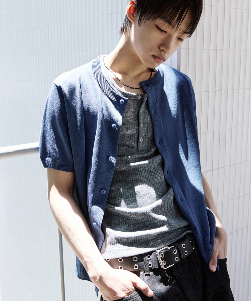 P.IN.O(ピインオ)の「クーリング ラウンドネック セミクロップ ハーフ ニット - ディープブルー(Tシャツ/カットソー・メンズ・その他・MEDIUM/LARGE)」の3枚目の写真