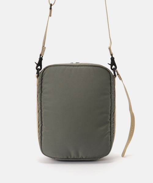PORTER（ポーター）の「PORTER x VAGUE WATCH CO. Watchman Shoulders Grey（ショルダーバッグ・レディース・グレー・FREE）」の5枚目の写真