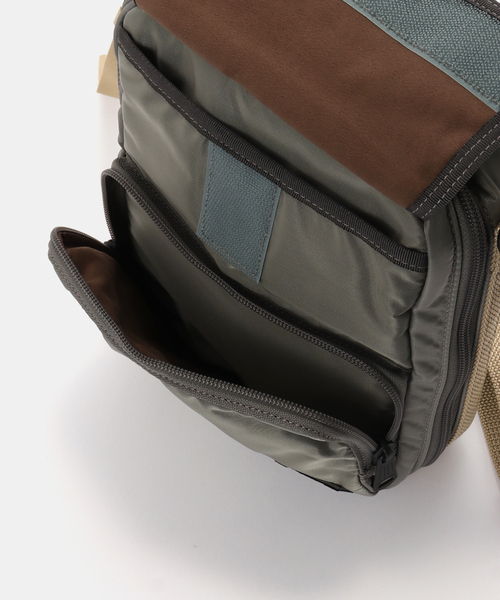 PORTER（ポーター）の「PORTER x VAGUE WATCH CO. Watchman Shoulders Grey（ショルダーバッグ・レディース・グレー・FREE）」の10枚目の写真