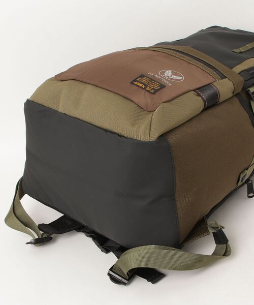 AVIREX（アヴィレックス）の「REGLESS DAYPACK / デイパック / AVIREX / アヴィレックス（バックパック/リュック・メンズ・オリーブ・FREE）」の19枚目の写真