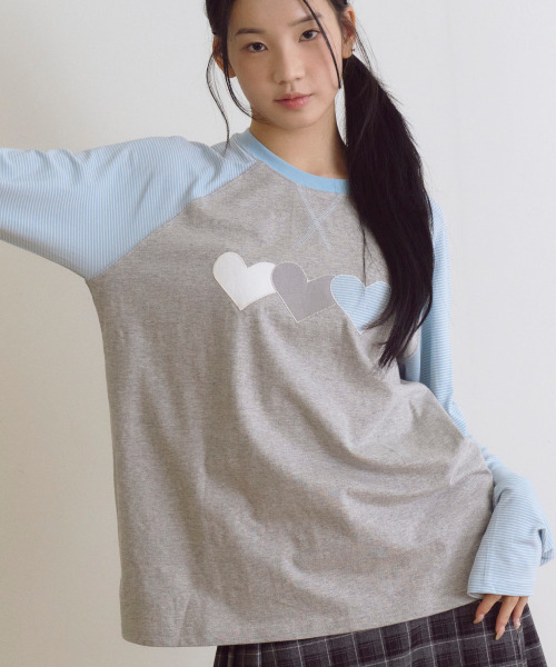 ROGIN N ROSIE(ロギンエンロージー)の「Heart Pointed Stripe Long Sleeve Gray(Tシャツ/カットソー・レディース・その他・FREE)」の3枚目の写真