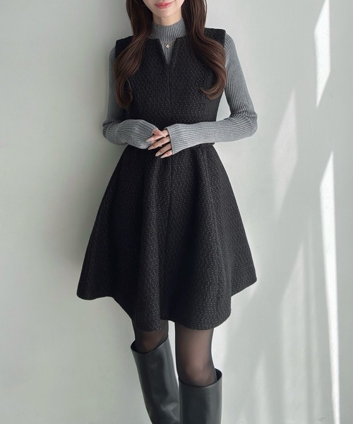 Meiru(メイル)の「ツイードフレアミニワンピース(ワンピース・レディース・アイボリー/ブラック・SMALL/LARGE/MEDIUM)」の4枚目の写真