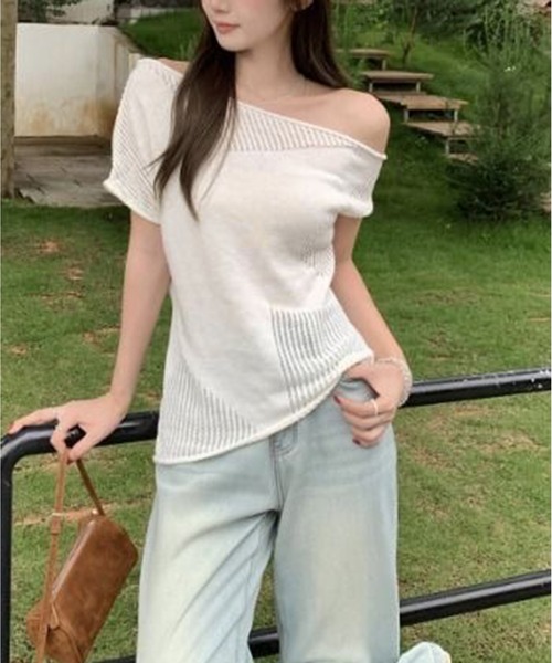 AsheKsha(アシクシャ)の「ワンショルダー透かし編み半袖ニット(Tシャツ/カットソー・レディース・ホワイト・M)」の7枚目の写真